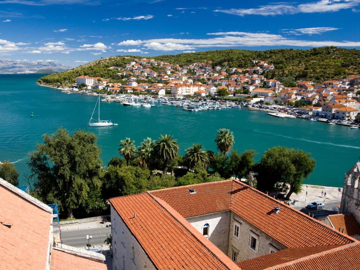 Apartment In Okrug Gornji With Seaview, Balcony, Air Condition, Wifi Trogir Bagian luar foto